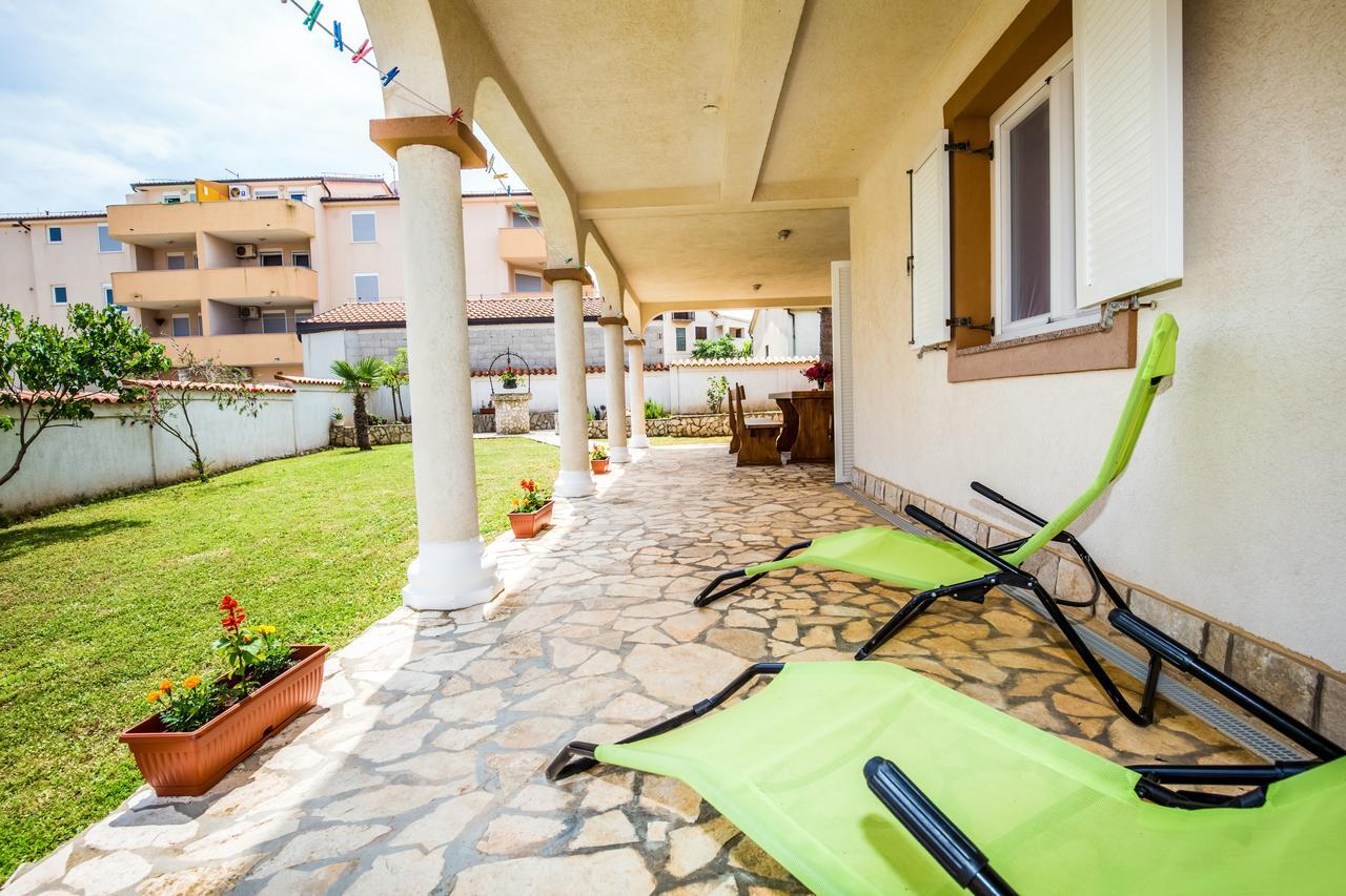 Apartment Carolina Ližnjan Exterior foto